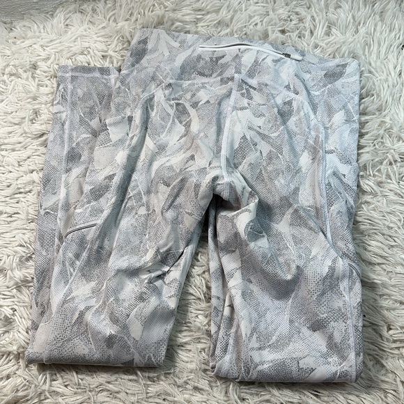 Lululemon Speed Up Tight *28" Jasmine White Multi - Picture 5 of 6